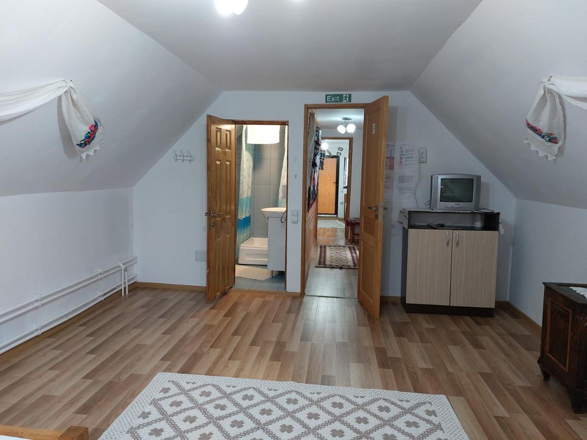 Pensiune Agroturistica "Casa Teodora" Budeşti Extérieur photo