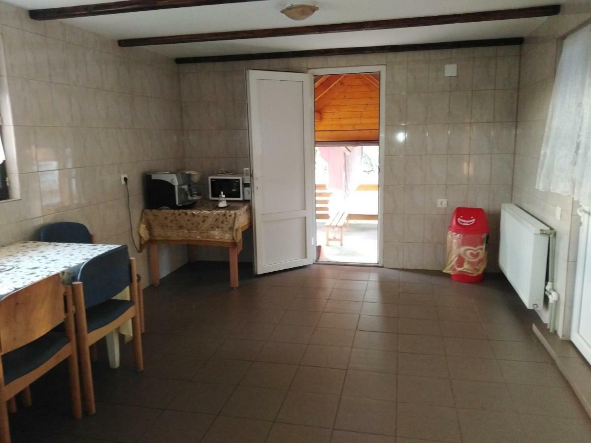 Pensiune Agroturistica "Casa Teodora" Budeşti Extérieur photo